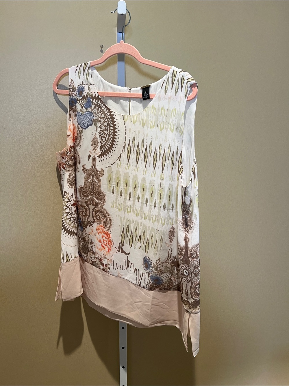 Chico's Black Label Sleeveless Floral Ikat Print Top in Cream, Brown and Peach